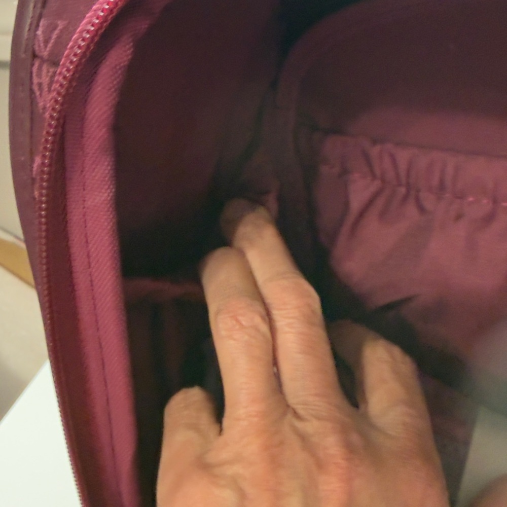 Mary Kay Carry-On Bag - Like NEW! - Picture 10 of 13